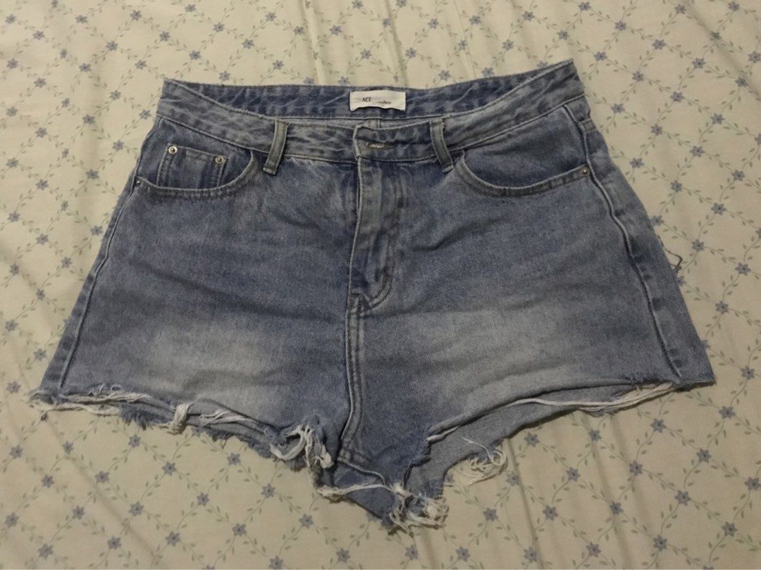 ACT.3 Denim High Waisted Ripped Shorts (Category: Shorts) located in Manila. Submitted by sparkfinds (Listing ID 1447425362, Image 1). Description: - Light wash denim shorts - High-waisted fit - Frayed hem detail - Distressed accents on back pocket and front hem - Classic five-pocket styling - Button and zip closure.