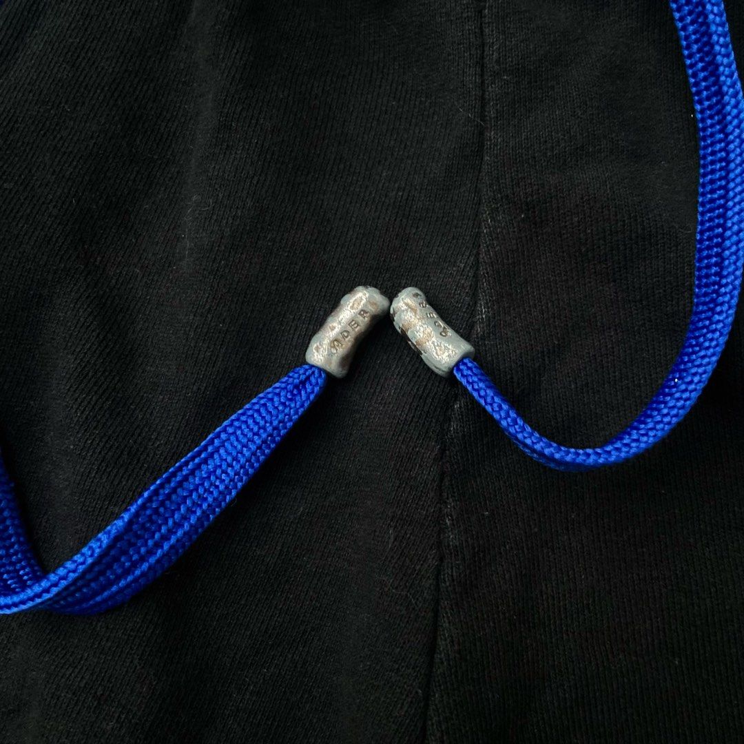 Ader Error (Category: Shorts) located in Taguig. Submitted by thriftstar2 (Listing ID 1447453056, Image 3). Description: Size L - XL Excellent condition No hidden issue.