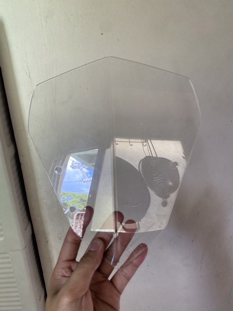 Aerox v1 Clear Visor (Category: Motorbikes for Sale) located in Valenzuela. Submitted by ktanoja (Listing ID 1447352367, Image 2). Description: Aerox v1 Visor Light scratches!.