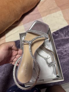 (Category: ) located in . Submitted by kikishikk (Listing ID 1447444729, Image 1). Description: .