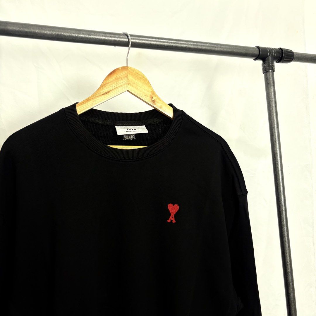 Ami Pullover Longsleeves (Category: Tshirts & Polo Shirts ) located in Baguio. Submitted by shylowdovica (Listing ID 1447454796, Image 2). Description: Large on tag as new condition no issues.
