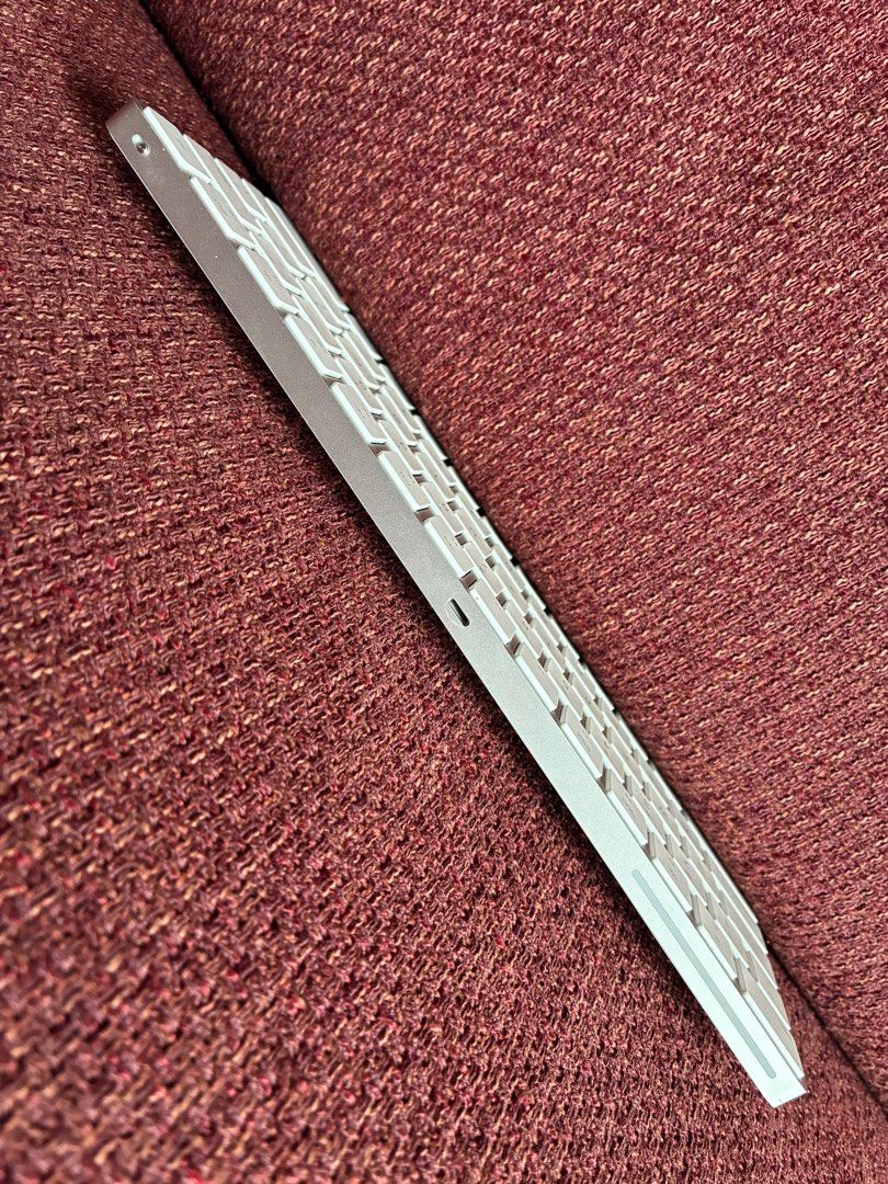 Apple Magic Keyboard A1644499188712782571525