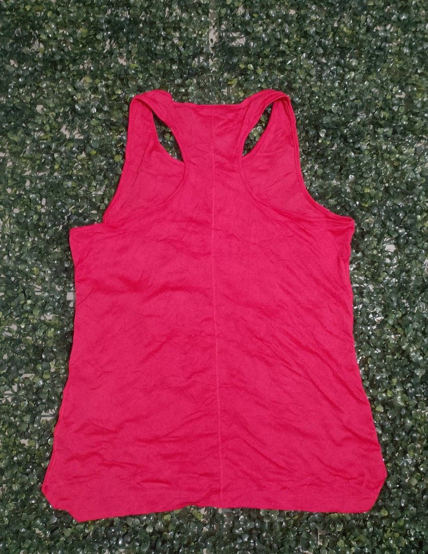 Asics Running Singlet (Category: Activewear) located in Davao. Submitted by thrifttayo (Listing ID 1447431124, Image 2). Description: Large on tag 17*24.5 No Issue Excellent-New Condition .