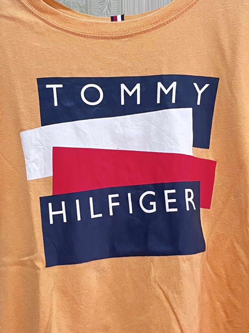 Atasan tommy hilfiger (Kategori: 4 hingga 7 tahun) berada di Cibinong. Dikirim oleh widyinlove (ID iklan 1447334823, Gambar 3). Deskripsi: HARAP LIHAT FOTO (ZOOM IN OUT) DAN BACA DESKRIPSI BESERTA KETENTUAN NYA, MEMBELI = SETUJU Zoom in out 🤳 size 8-10th VGC ✨ Harga : Note: •jika ada yang terlewat seperti samar atau noda yang terlewat mohon maaf dan harap mengerti ini barang PL dan yang tidak luput dari pandangan mata. •jangan berekspektasi ting