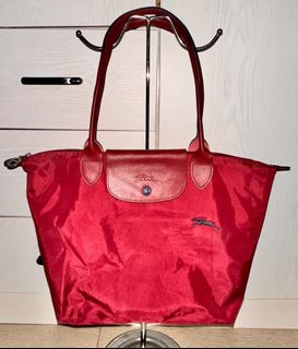 (Category: ) located in . Submitted by lilowearph (Listing ID 1447299633, Image 1). Description: .