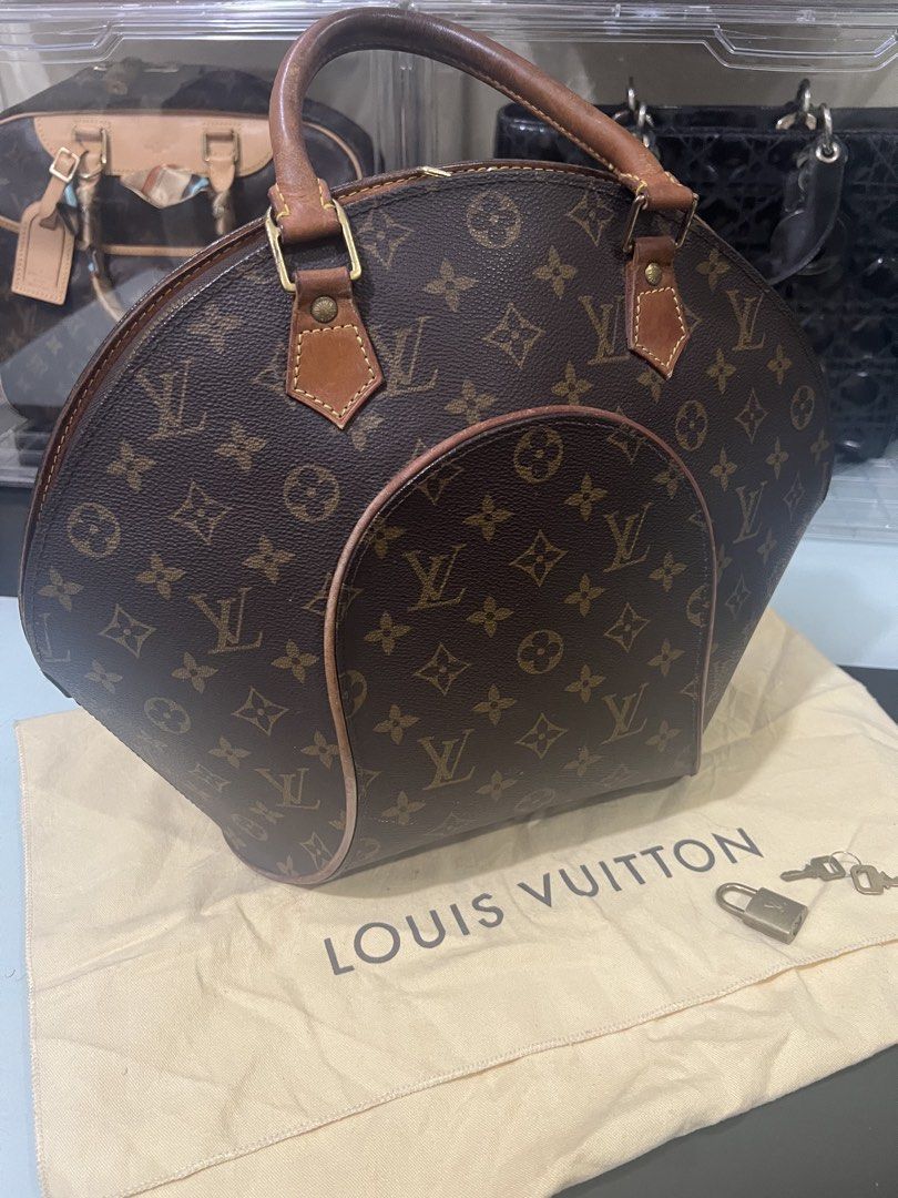 Authentic Louis Vuitton Monogram Ellipse MM Handbag (Category: Luxury Bags & Wallets) located in Manila. Submitted by sanyatagle08878 (Listing ID 1447307651, Image 1). Description: - Guaranteed Original Classic Louis Vuitton monogram canvas handbag - Features the iconic LV pattern - Leather handles show some signs of wear - Zipper closure - Comes with dust bag, lock, and keys - A timeless piece for your collection RFS: Bag Upgrade slightly negoti