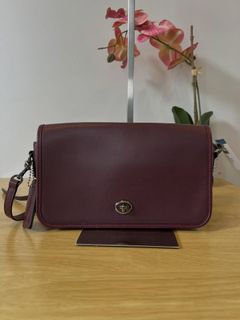 (Kategori: ) berada di . Dikirim oleh gallerycoachy2k (ID iklan 1447383450, Gambar 1). Deskripsi: .