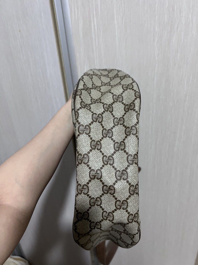 Authentic Vintage Gucci Sherry Line Shoulder Bag (Category: Luxury Bags & Wallets) located in Manila. Submitted by ot7purple (Listing ID 1447426346, Image 3). Description: -Negotiable for as long as its not a lowball offer ❤️ - 100% Authentic - Vintage Gucci shoulder bag comes with dust bag - Structure all good, zipper working, no fading on the bag, no crack on the strap and is adjustable - A bit of dusty on the inside but manageable - Vintage, t