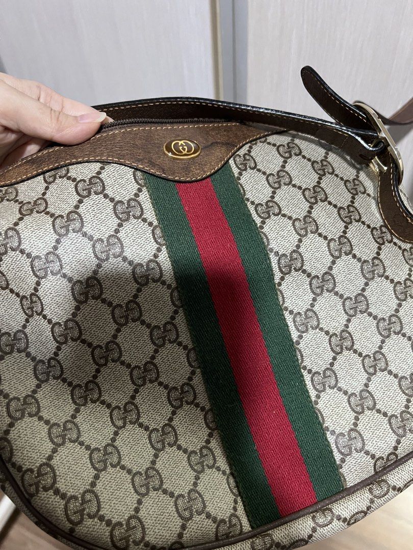 Authentic Vintage Gucci Sherry Line Shoulder Bag (Category: Luxury Bags & Wallets) located in Manila. Submitted by ot7purple (Listing ID 1447426346, Image 1). Description: -Negotiable for as long as its not a lowball offer ❤️ - 100% Authentic - Vintage Gucci shoulder bag comes with dust bag - Structure all good, zipper working, no fading on the bag, no crack on the strap and is adjustable - A bit of dusty on the inside but manageable - Vintage, t