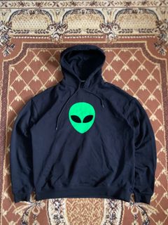(Category: ) located in . Submitted by sidethrifts (Listing ID 1447295887, Image 1). Description: .