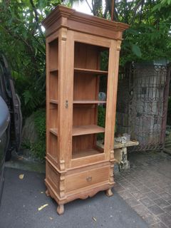 (Category: ) located in . Submitted by SecondHand_Furniture (Listing ID 1447344547, Image 1). Description: .