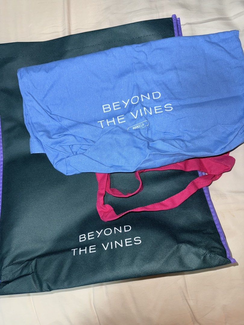 Beyond The Vines Crunch Carry-On Size 03 (Category: Tote Bags) located in Taguig. Submitted by blessthismessph (Listing ID 1447436903, Image 3). Description: - Navy blue 03 Crunch Carry On - Can pass as new, used once only - Slightly negotiable but no to low ballers - Comes with original dust bags - Comes with a free BTV tote (Manila Exclusive) retails for 1090 Can ship via Lalamove or Grab for SDD. Or Via J&T for cheaper SF within and outside MM