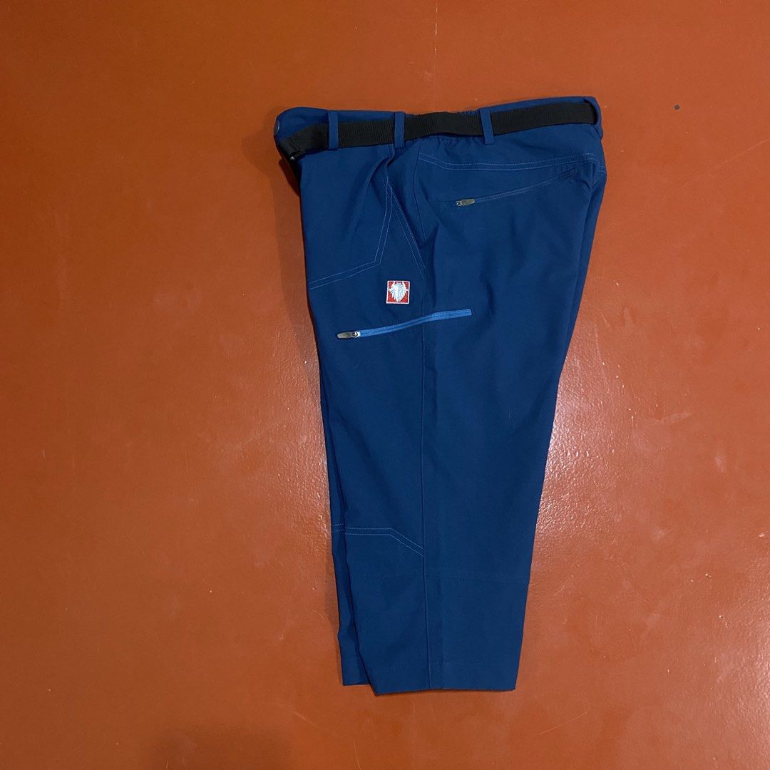 BLACK YAK OUTDOOR SHORTS (Category: Shorts) located in Pasig City. Submitted by buzzthrifty (Listing ID 1447417014, Image 3). Description: SIZE 30-32 25"LENGHT GOOD AS NEW .
