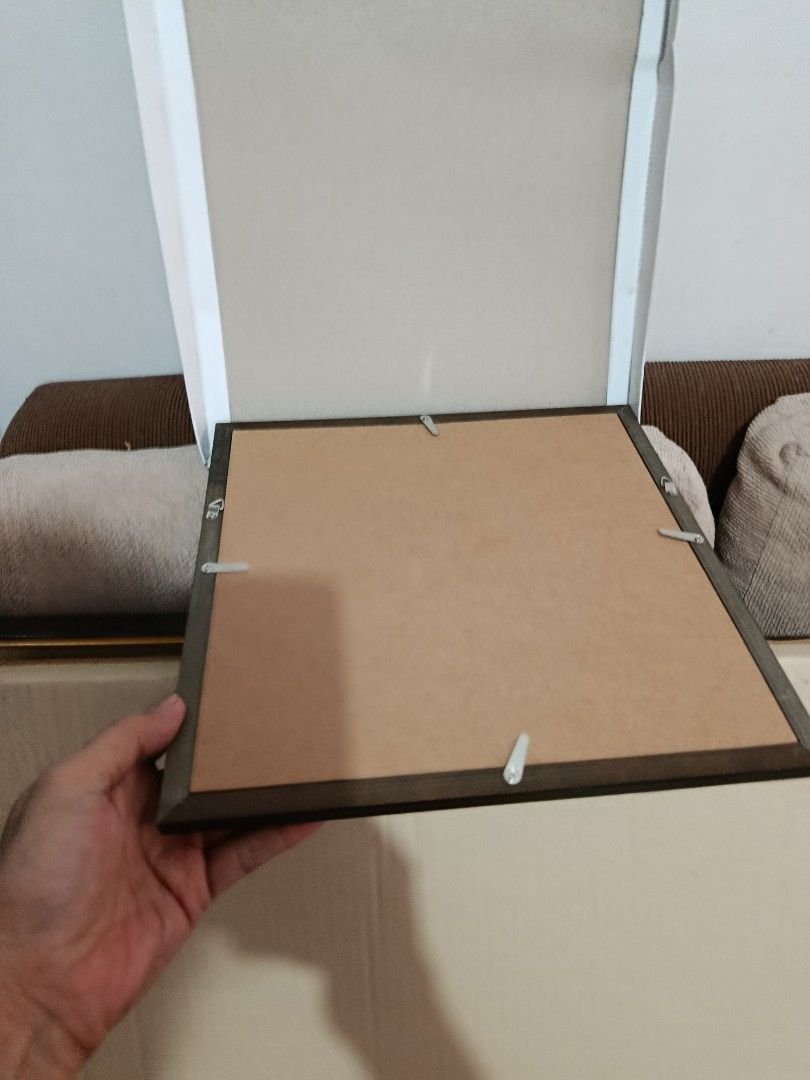 Blank brown square wooden frame with glass front (Category: Other Photography Accessories) located in Quezon City. Submitted by kristal68 (Listing ID 1447357438, Image 3). Description: .