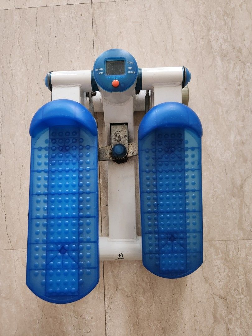 Exercise Stepper (Category: Cardio & Fitness Machines) located in Singapore. Submitted by moving_2026 (Listing ID 1447324882, Image 1). Description: - Compact stepper for home workouts - Textured blue pedals for secure grip - Well used with some rust - Ideal for quick cardio sessions - Cash and carry.