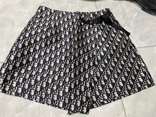 (Category: ) located in . Submitted by lovescarf8 (Listing ID 1447337894, Image 1). Description: .