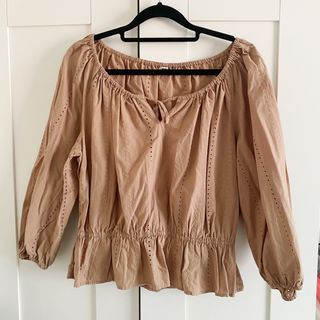 (Category: ) located in . Submitted by shopsundayx (Listing ID 1447385810, Image 1). Description: .