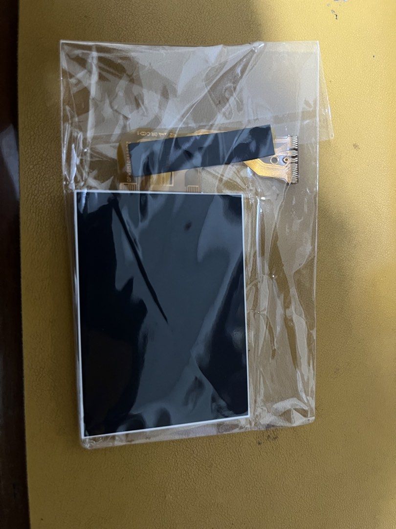 Canon A3200is LCD (Category: Cameras) located in Manila. Submitted by peachnplm (Listing ID 1447343056, Image 2). Description: rfs: bought the wrong model.