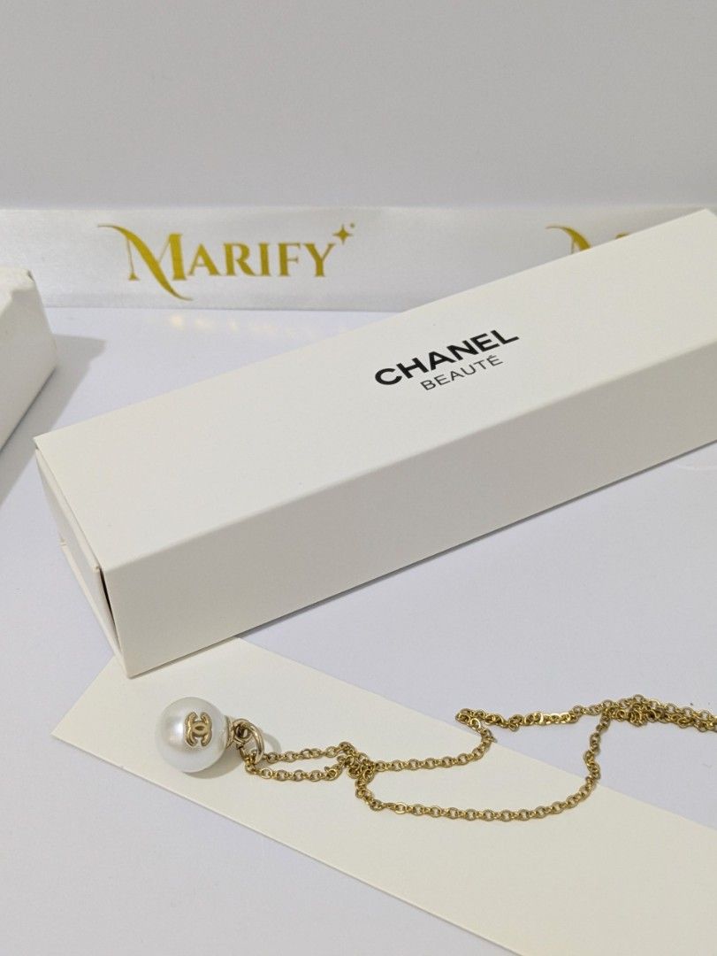 Chanel Beaute Pearl Neckalce GWP (Category: Necklaces) located in Cabuyao City. Submitted by marifyyy (Listing ID 1447295879, Image 1). Description: Chanel Beaute Pearl Neckalce GWP brand new, w/box faux pearl complimentary gift 📍Cabuyao, Laguna 🚛 Shipment sched: Tue & Fri 🛻 Lalamove on nearby areas • Payment first • SF - cod or included na sa payment — if COD (SF) we only ship via LBC — For complete payment (w/sf), we can ship via LBC or J&T 