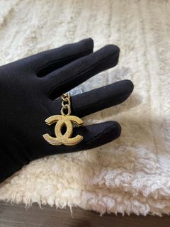 (Category: ) located in . Submitted by twilly.apparel2 (Listing ID 1447361170, Image 1). Description: .