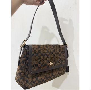 (Kategori: ) berada di . Dikirim oleh preloveddrrn (ID iklan 1447357382, Gambar 1). Deskripsi: .