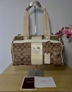 (Kategori: ) berada di . Dikirim oleh gallerycoachy2k (ID iklan 1447395152, Gambar 1). Deskripsi: .