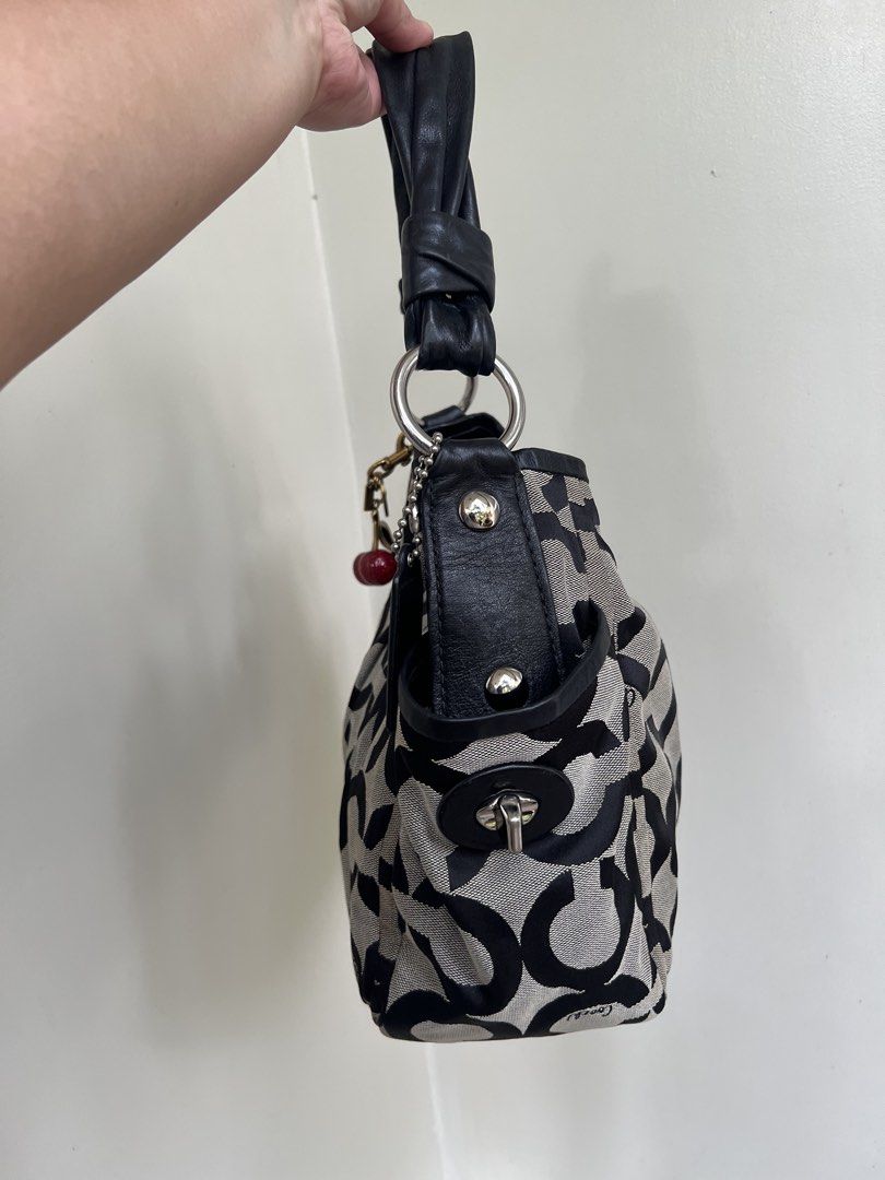 Coach Parker (Category: Luxury Bags & Wallets) located in Cagayan de Oro. Submitted by kc_missy (Listing ID 1447309962, Image 3). Description: .