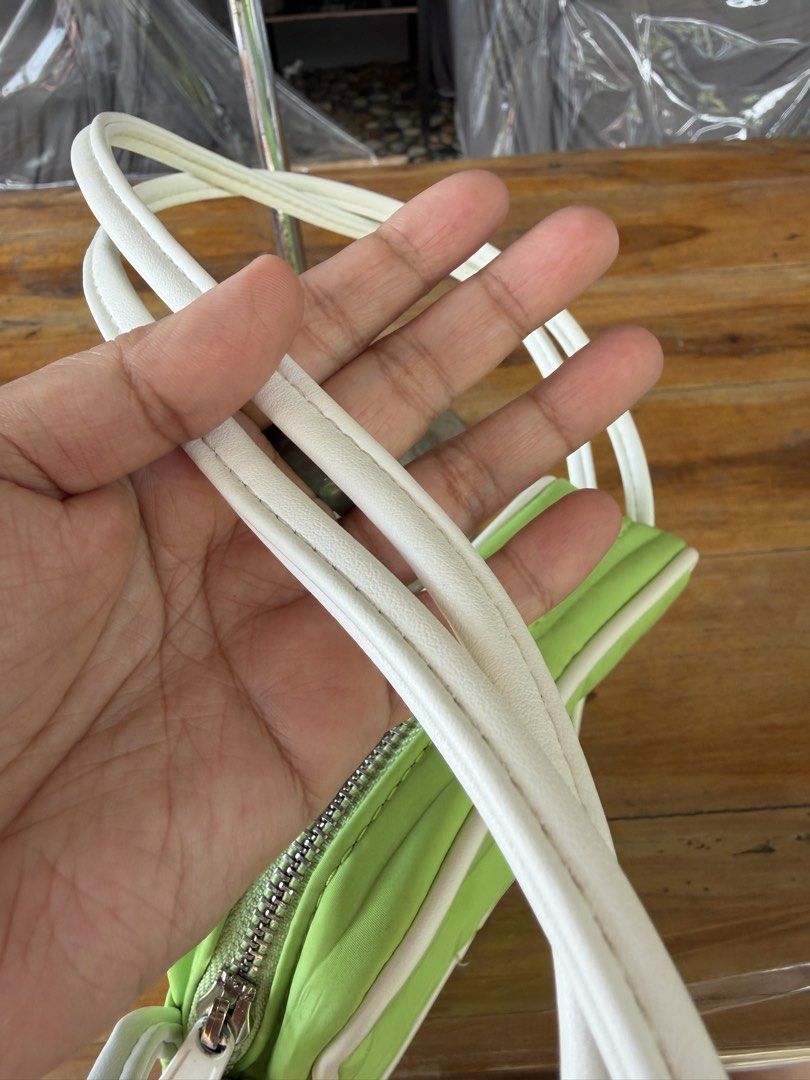 Cute lime green and white kili bag (Category: Shoulder Bags) located in Cadiz. Submitted by solynb28 (Listing ID 1447336085, Image 2). Description: -washed and ready to use -small size -zipper closure -negotiable ▫️what you see is what you get▫️colors may vary due to lighting▫️buy at your own risk ▫️no long reservation, unless paid▫️payment 1st policy▫️no return, no exchange, no refund▫️joy miners/reservers will be blocked▫️ .