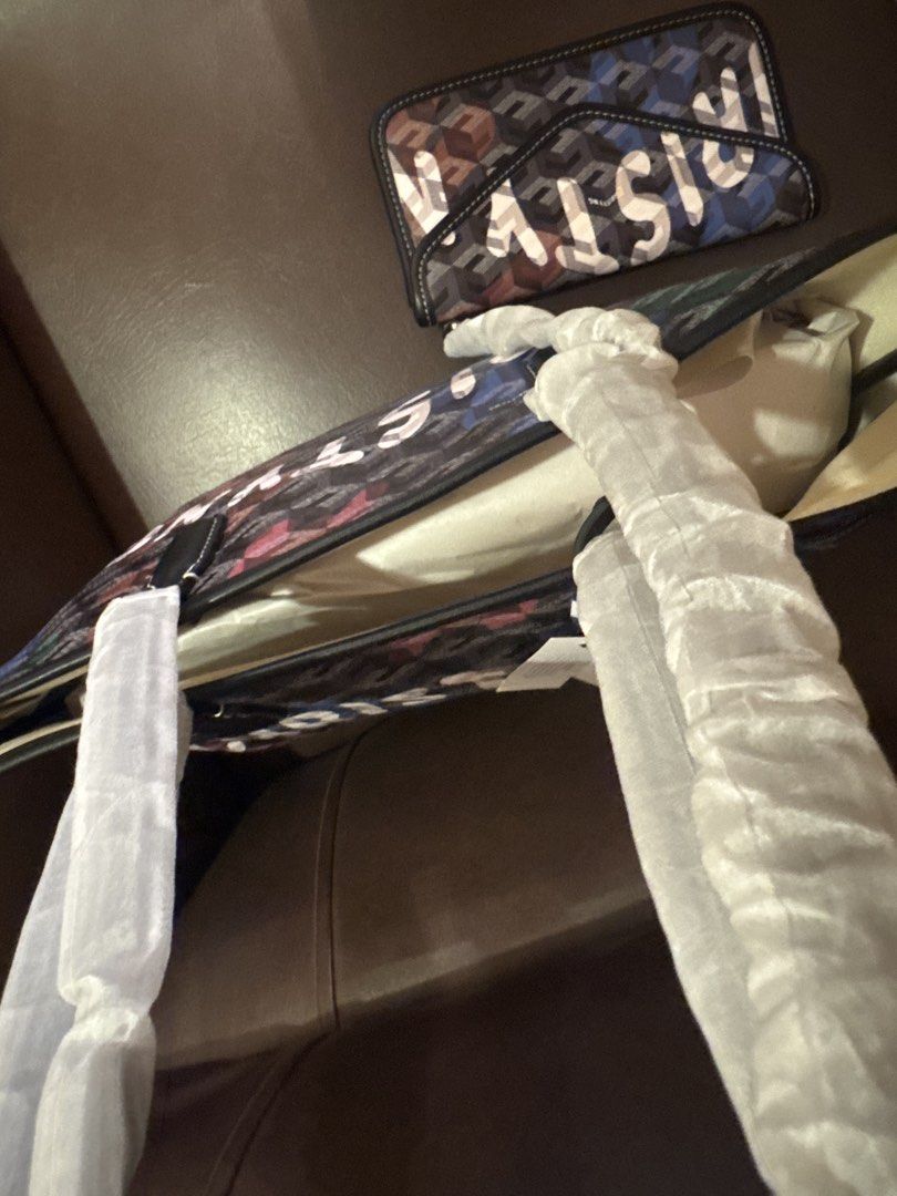 Christy Ng Medium Tote Bag with Pouch (Category: Tote Bags) located in San Pablo. Submitted by simplicitybeaute (Listing ID 1447406853, Image 3). Description: Multicolor Bnew .