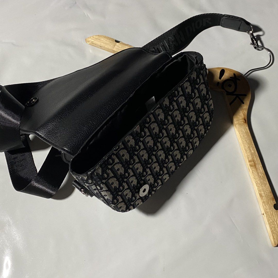 Dior Saddle Messenger Bag (Category: Luxury Bags & Wallets) located in Manila. Submitted by tepthirft (Listing ID 1447332287, Image 3). Description: Dior Saddle Messenger Bag Excellent condition no issue.