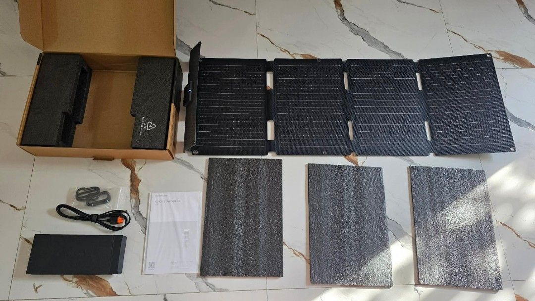 ECOFLOW 45WATTS SOLAR PANEL (Category: Batteries & Chargers) located in Bulacan. Submitted by iamvanillapeach (Listing ID 1447293979, Image 2). Description: Ecoflow foldable 45w solar panel.