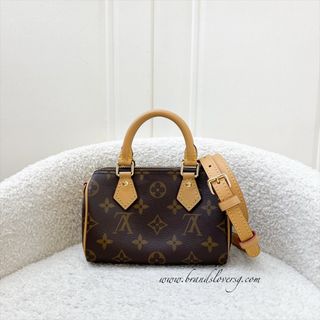 (Category: ) located in . Submitted by brands_lover (Listing ID 1447303128, Image 1). Description: .