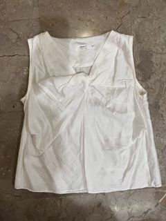 (Category: ) located in . Submitted by secondchapter.thriftstore (Listing ID 1447391062, Image 1). Description: .