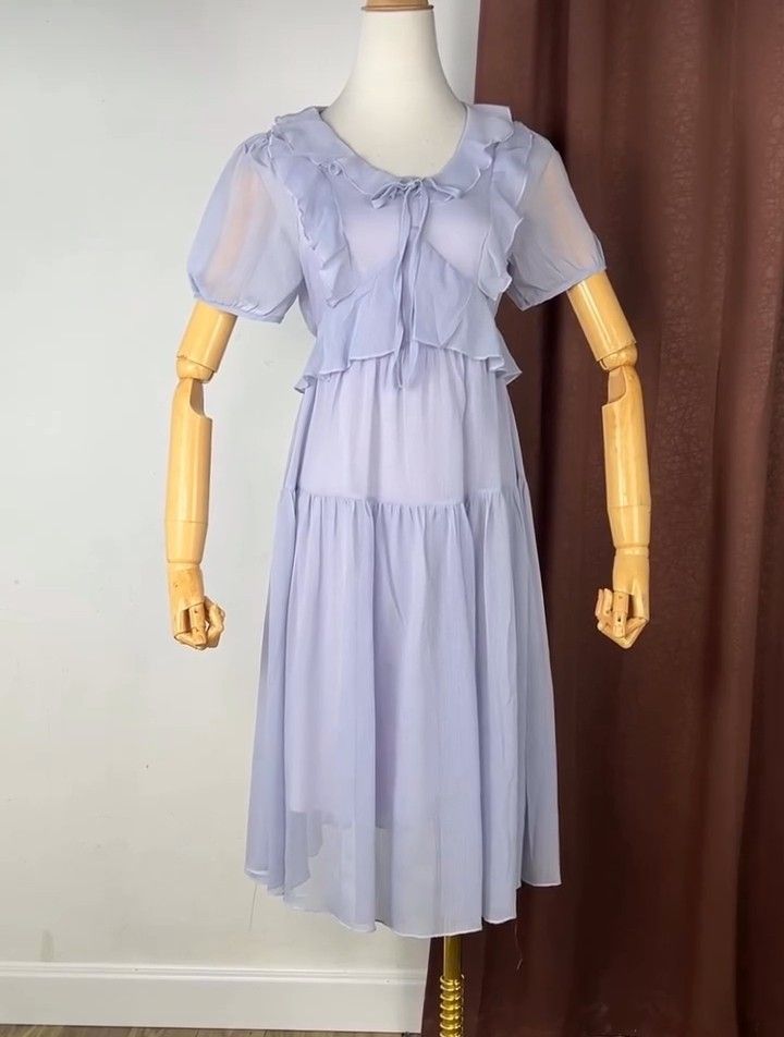 Gaun sifon cantik (Kategori: Gaun & Rok) berada di Jakarta Pusat. Dikirim oleh dela_dailyvintage (ID iklan 1447365061, Gambar 1). Deskripsi: bahan : sifon furing ld: 88 cm pj : 107 cm dengan.