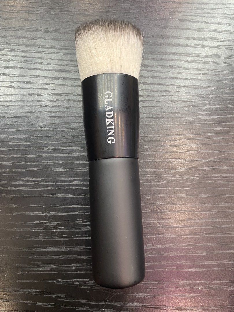 Gk Flat Kabuki Brush.. (Category: Makeup) located in Paranaque City. Submitted by gladkingphilippines (Listing ID 1447323075, Image 1). Description: .