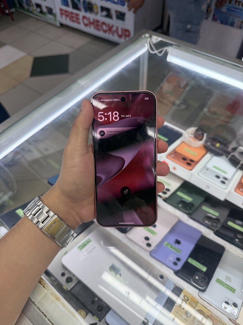 Google Pixel 9 5G 128GB Openline US Variant (Category: Google Pixel) located in San Juan City. Submitted by Khalidmgdla08 (Listing ID 1447418011, Image 3). Description: FOR SALE | TRADE/SWAP Price: 27,500 On hand: Pixel 9✔️ 128GB ✔️ OPENLINE ✔️ US Variant ✔️ 100% Original ✔️ 99% Makinis ✔️ 99% Smooth ✔️ NOT REFURB ✔️ NO HIDDEN ISSUES ✔️ NEVER BEEN REPAIRED ✔️ TEST TO SAWA✔️ FREE 3-UTOOLS ✔️ ANY MODEL OF IPHONE AND SAMSUNG ARE AVAILABLE! ✨ We acce