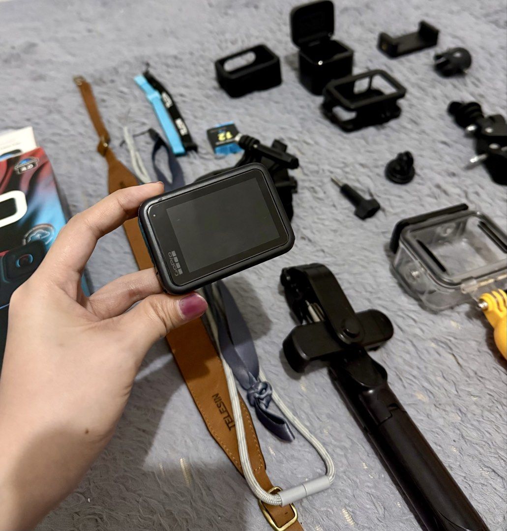 GoPro HERO 10 Black with Complete Accessories (Category: Cameras) located in Manila. Submitted by aimas05 (Listing ID 1447314961, Image 2). Description: GoPro Hero 10 Black (Complete Package) gagamitin mo na lang. 5.3K Video / 23MP Photos with HyperSmooth 4.0 Perfect for underwater activities, vlogging, motorcycle setups, and helmet mounting Inclusions: GoPro Hero 10 Unit Original Box and Manual High-Capacity 512GB SD Card Waterproof Housing / Un