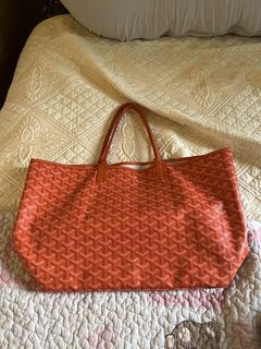 (Category: ) located in . Submitted by lovelytreasures (Listing ID 1447388981, Image 1). Description: .