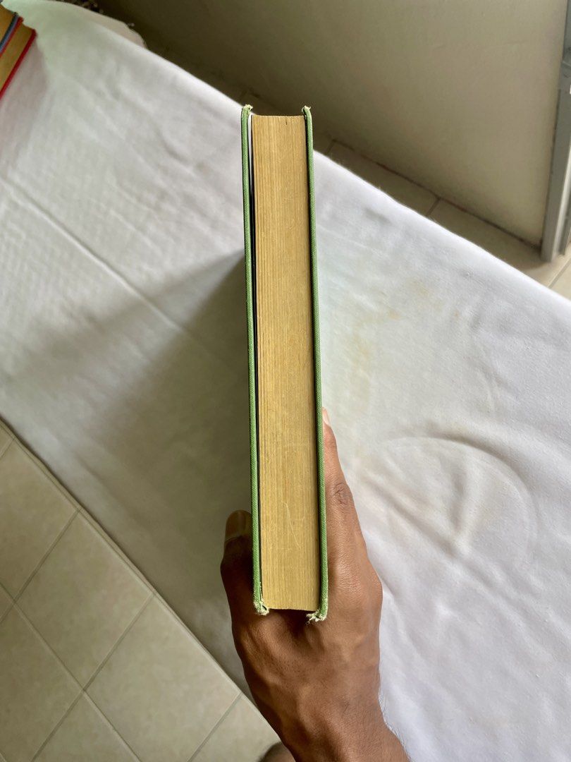 Harry Potter and the Prisoner of Azkaban (Deluxe Signature Edition) (Category: Storybooks) located in Taiping. Submitted by findhaus_co (Listing ID 1447401229, Image 3). Description: Title: Harry Potter and the Prisoner of Azkaban Author: J. K. Rowling Binding: Hardcover (Clothbound) Edition: Deluxe Edition Pages: 317 Volume: 3 Language: English Publisher: Bloomsbury Year: 1999 ISBN: 9780747545118.