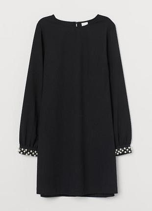 H&M Pearl Sleeves Black Dress (Category: Dresses) located in Puerto Princesa. Submitted by finewearco (Listing ID 1447431908, Image 3). Description: Size on Tag : 40 fits L Armpit laid flat : 20 inches Length : 32 inches 📌 Fixed Price ❕1 DAY RESERVATION ONLY PAYMENT: ✅Gcash ✅BPI SHIPPING OPTIONS: ✅ starts at 80 J&T Thanks.