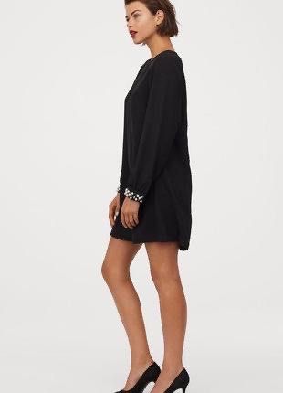 H&M Pearl Sleeves Black Dress (Category: Dresses) located in Puerto Princesa. Submitted by finewearco (Listing ID 1447431908, Image 2). Description: Size on Tag : 40 fits L Armpit laid flat : 20 inches Length : 32 inches 📌 Fixed Price ❕1 DAY RESERVATION ONLY PAYMENT: ✅Gcash ✅BPI SHIPPING OPTIONS: ✅ starts at 80 J&T Thanks.