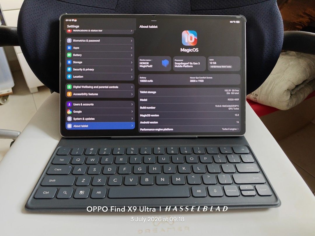 Honor Magic Pad 2 with Keyboard (Dec 2025)