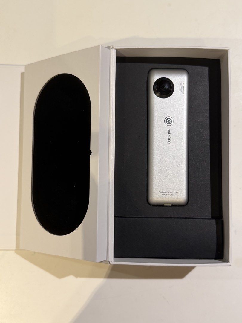 Insta360 Nano 360 Camera for iPhone With Viewing Box （分類：其他裝置）位於 Hong Kong。 由 jojo0027 提交（商品編號 1447387135，圖片 1）。簡介： 。