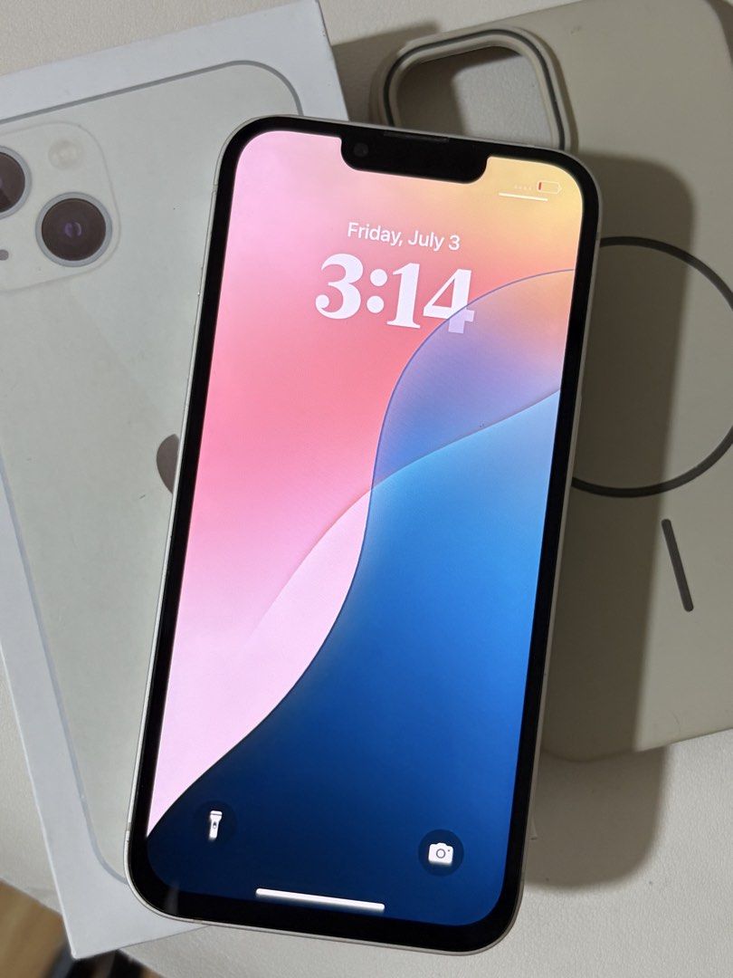 iPhone 14 (Category: iPhone 14 Series) located in Makati City. Submitted by apolnamaykagat (Listing ID 1447358710, Image 2). Description: iPhone 14 Starlight 128GB 81% battery health replaced lcd (no issue!) with original charger, case & rep box no issue. makinis! loc: bulacan.