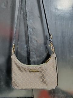(Category: ) located in . Submitted by secondmusebags (Listing ID 1447415099, Image 1). Description: .