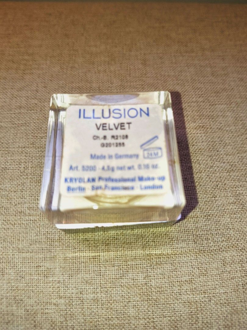 KRYOLAN Illusion cream pot highlighter (Category: Makeup) located in Quezon City. Submitted by drkco (Listing ID 1447387213, Image 2). Description: A very natural looking dewy highlighter! shade - Velvet barely used KRYOLAN is a makeup artist trusted high-quality makeup brand..