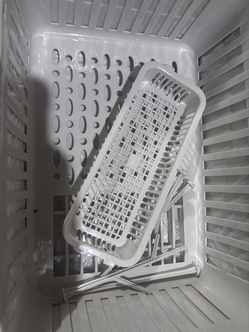 Large capacity baby milk bottle storage rack (Category: Breastfeeding & Bottle Feeding) located in Manila. Submitted by smay605 (Listing ID 1447465667, Image 3). Description: - never been used - brand new nakaplastic pa - low milk supply kaya di nagamit - bought in ttokshop for 600php - selling low 450.