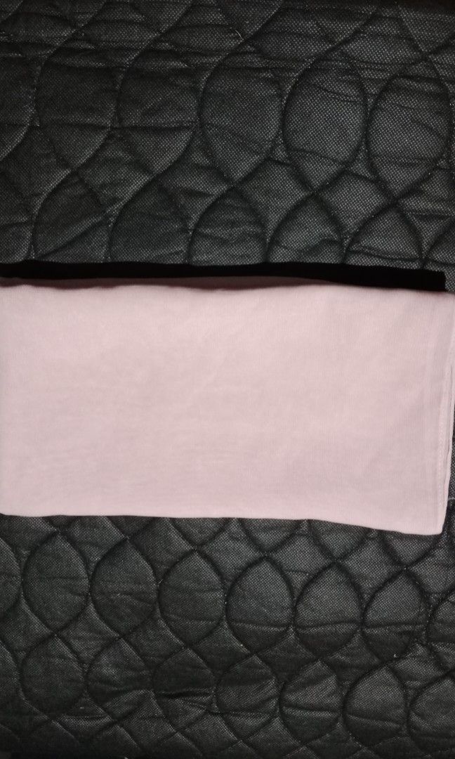 Latela Plain Square Aromatic Polycotton Premium Cotton Candy 15k - Preloved (Kategori: Syal) berada di Jakarta Pusat. Dikirim oleh reiibee (ID iklan 1447427310, Gambar 1). Deskripsi: Latela Plain Square Aromatic Polycotton Premium Warna: Cotton Candy Kondisi masih bagus dan layak pakai. Bahan nyaman, adem, dan mudah dibentuk. Minus: terdapat sedikit noda kecil di salah satu sudut (terlihat pada foto). Selain itu tidak ada sobek maupun bolong. Sil