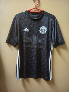 (Category: ) located in . Submitted by cikgu_noodle7 (Listing ID 1447387593, Image 1). Description: .