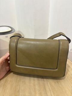 (Kategori: ) berada di . Dikirim oleh berkahpreloved.id (ID iklan 1447374574, Gambar 1). Deskripsi: .